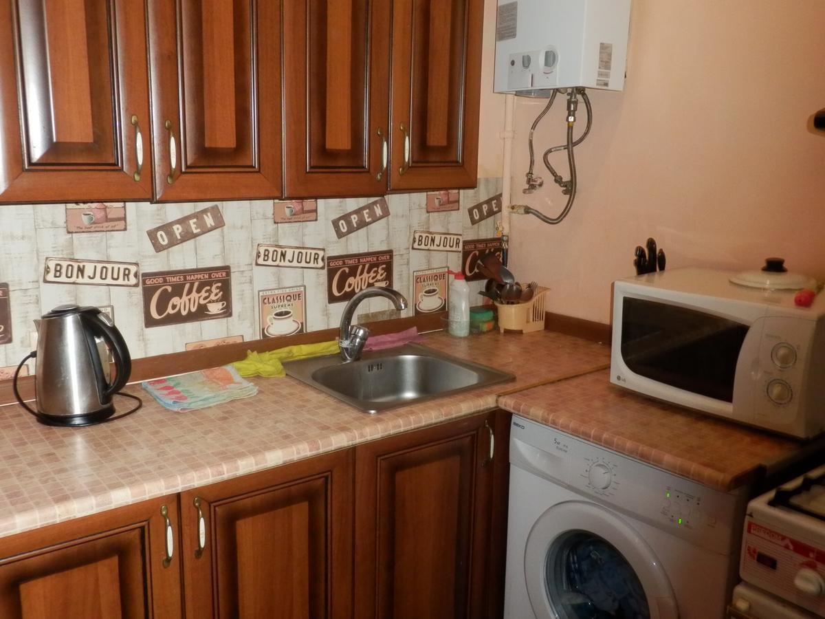 Yourhostel Svyatoshino Киев Екстериор снимка