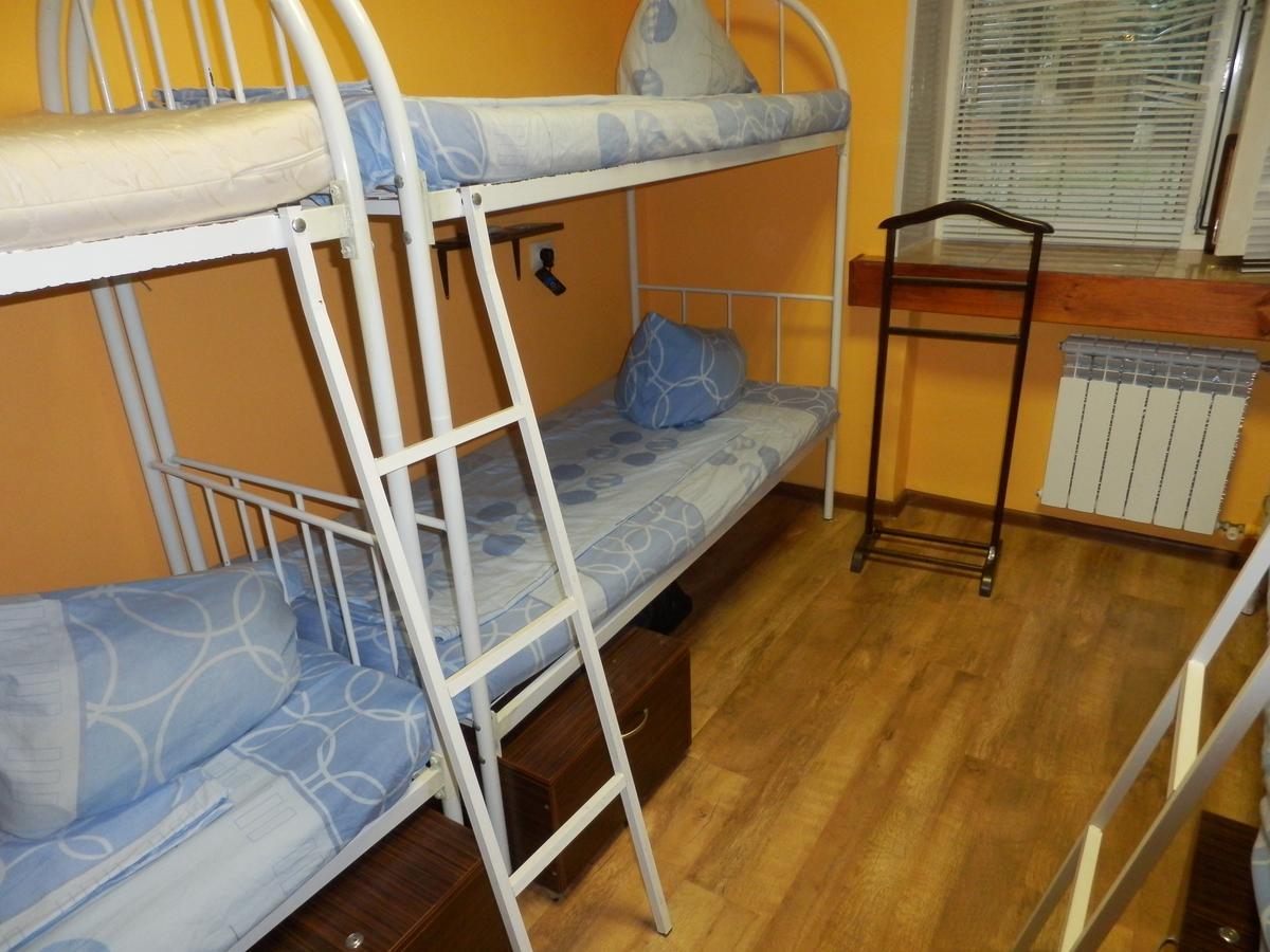 Yourhostel Svyatoshino Киев Екстериор снимка