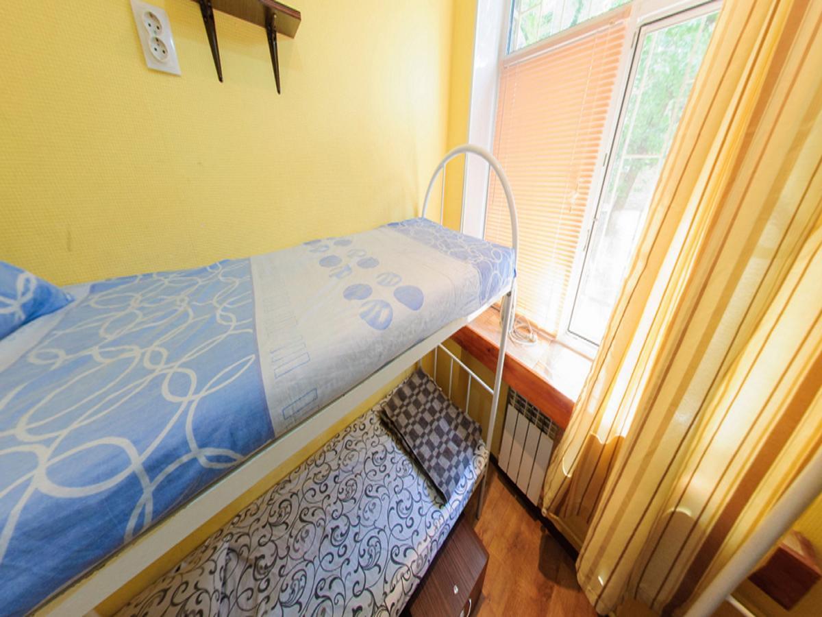 Yourhostel Svyatoshino Киев Екстериор снимка